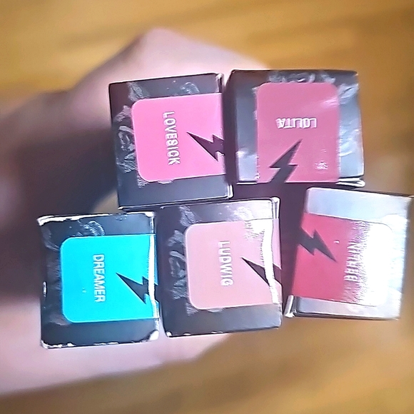 KVD Everlasting Liquid Lipstick 💄💋 - Picture 5 of 6